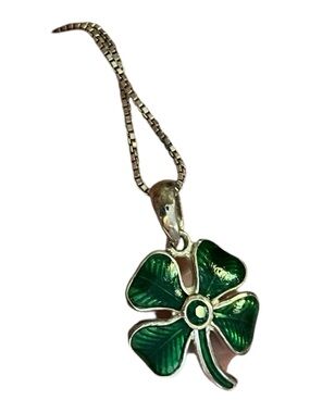 TH Sterling Silver 925 Green Enamel Shamrock Clover Necklace Italy Lucky Charm
